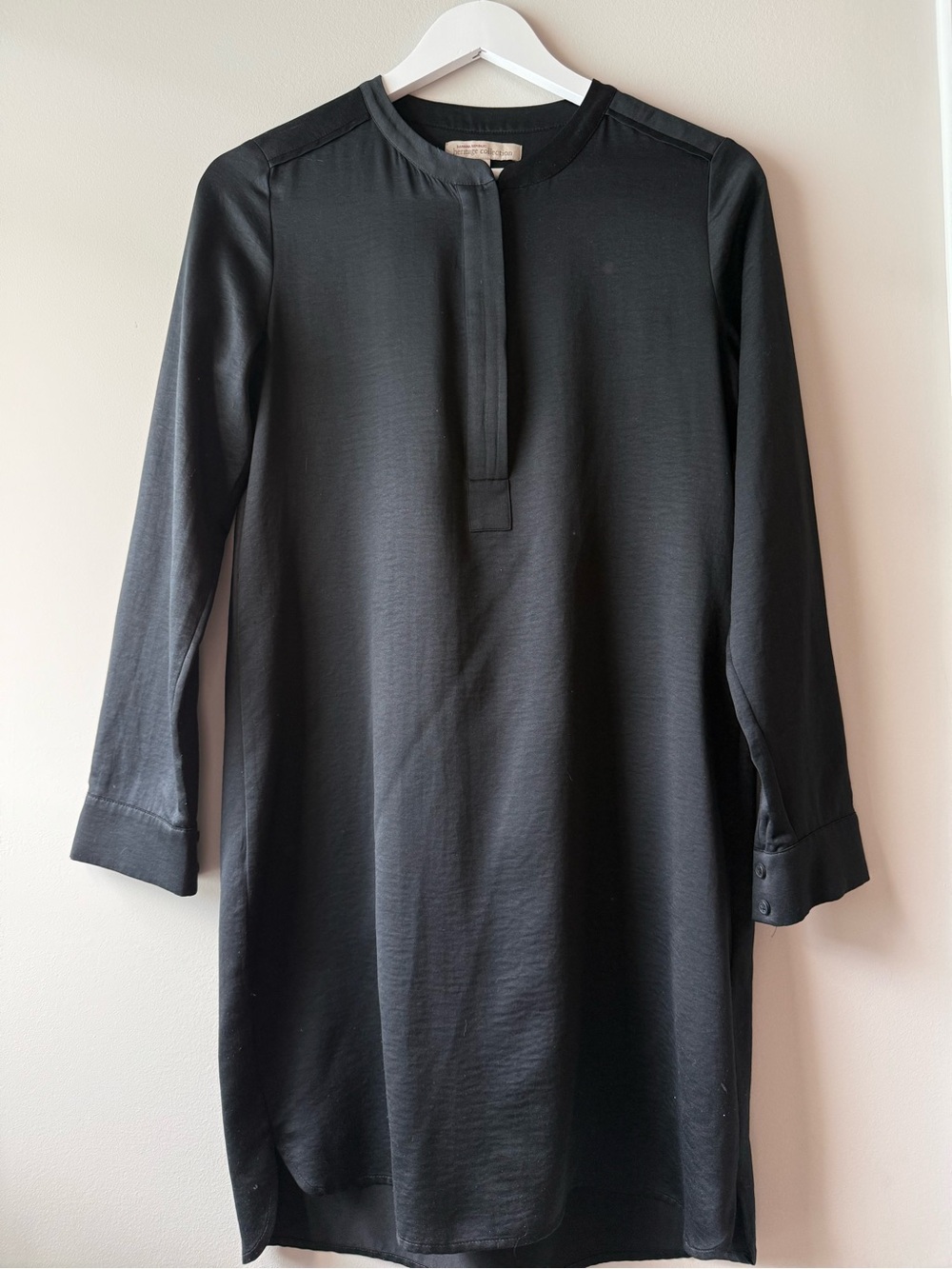 Banana Republic Heritage Collection Black Satin Tunic Blouse Size 2